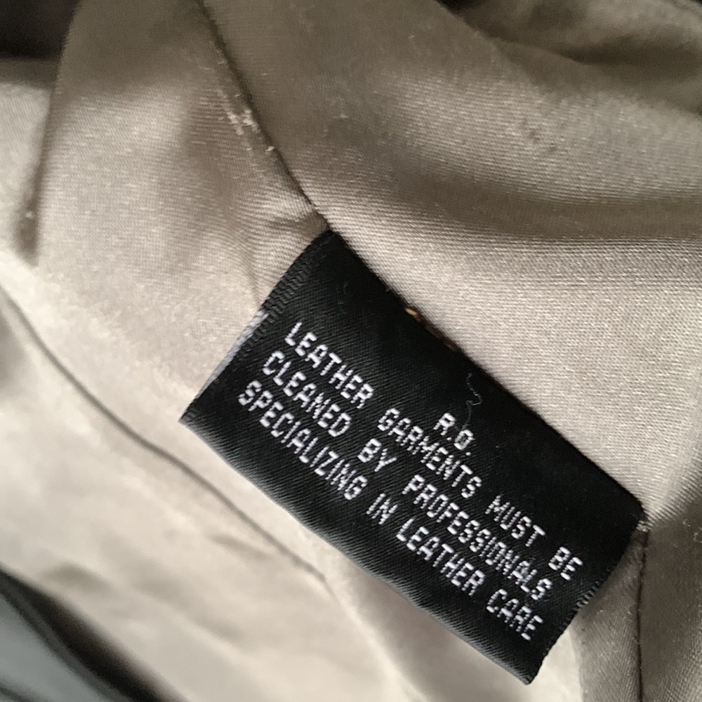 Black leather jacket - Picture 5 of 6